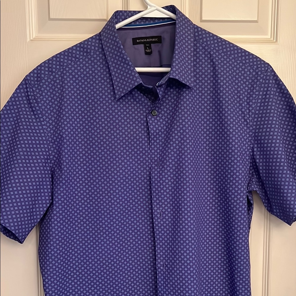 Banana Republic Purple Geometric Short Sleeve Button-Down Shirt